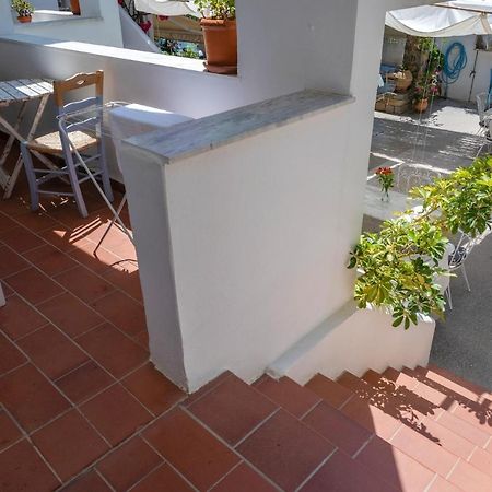 Odyssey Suites Poros Town Екстер'єр фото