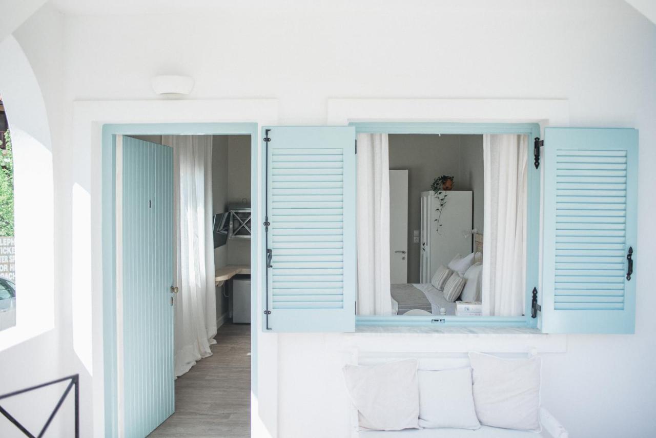 Odyssey Suites Poros Town Екстер'єр фото