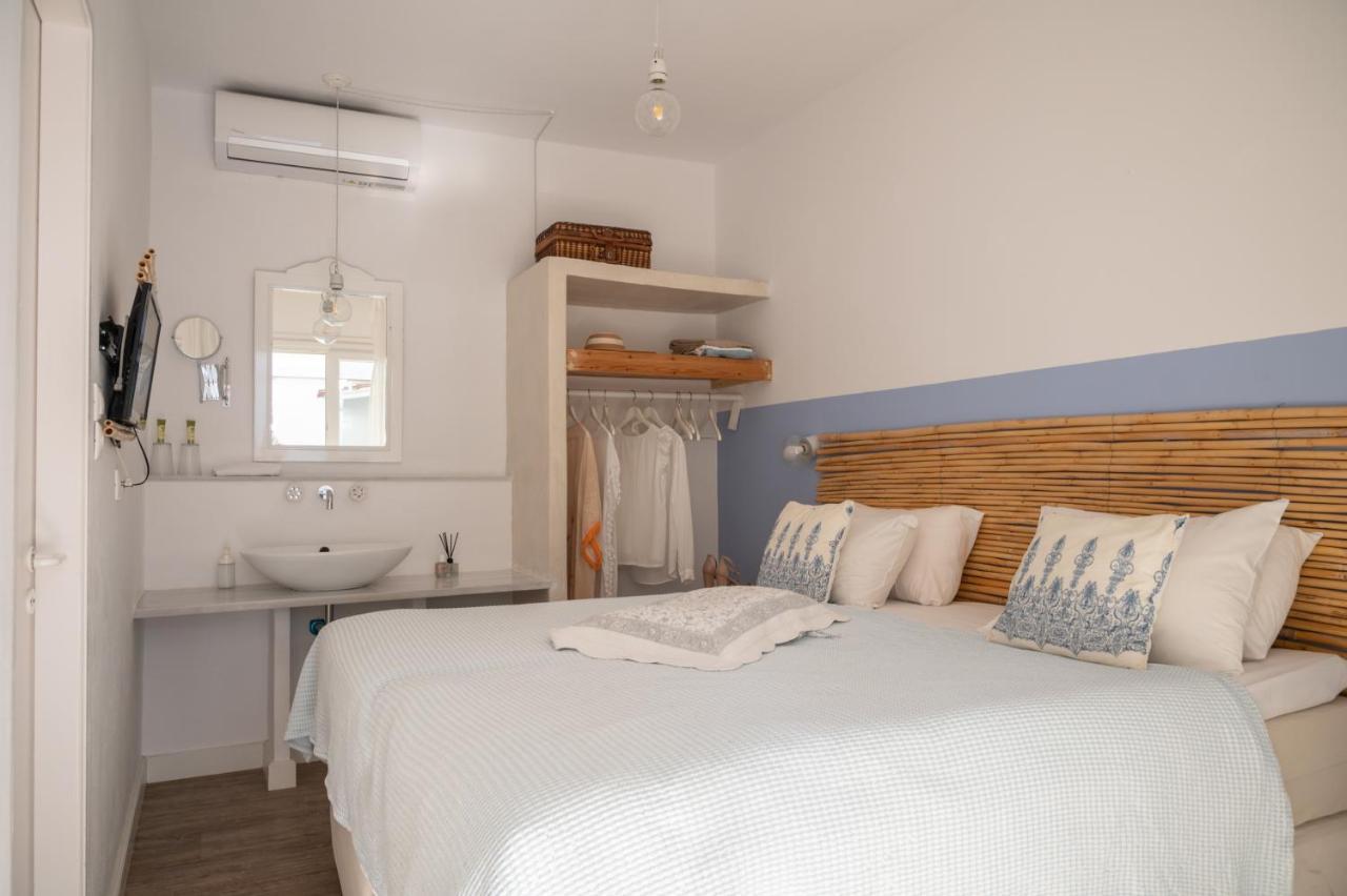 Odyssey Suites Poros Town Екстер'єр фото
