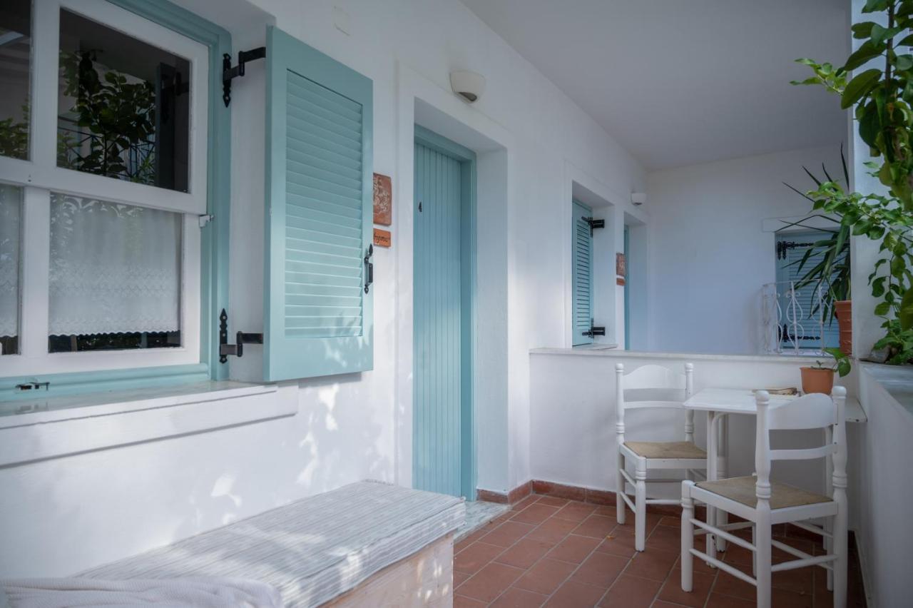 Odyssey Suites Poros Town Екстер'єр фото