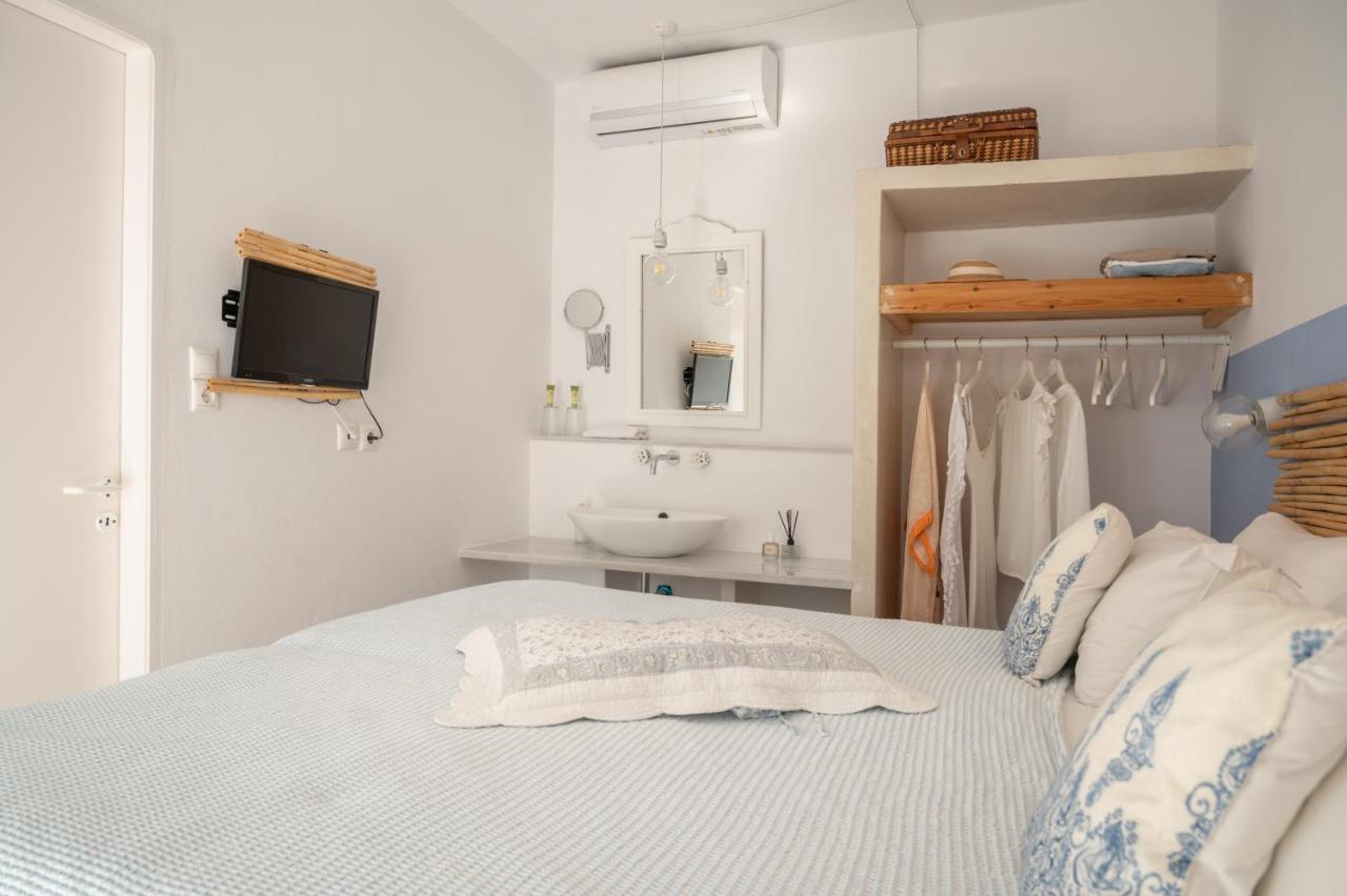 Odyssey Suites Poros Town Екстер'єр фото
