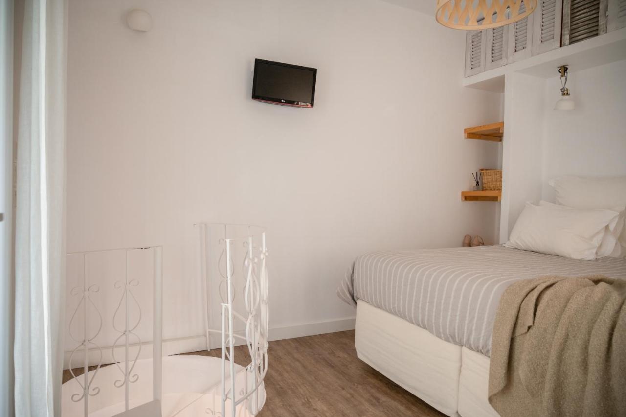 Odyssey Suites Poros Town Екстер'єр фото