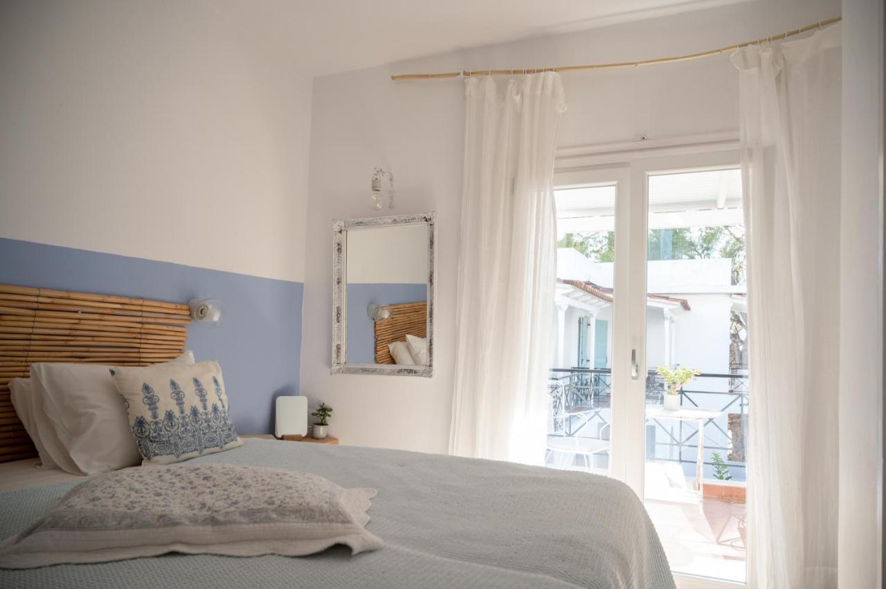 Odyssey Suites Poros Town Екстер'єр фото
