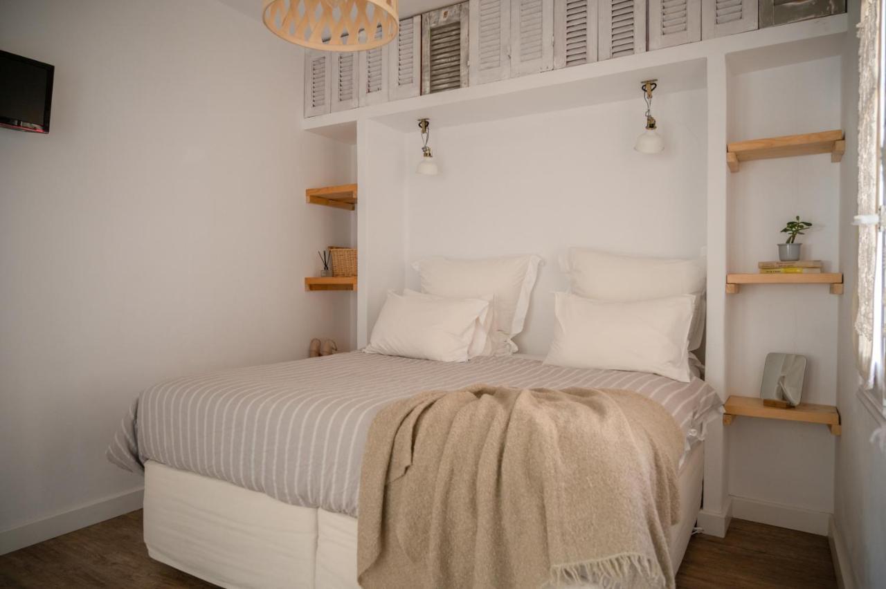Odyssey Suites Poros Town Екстер'єр фото