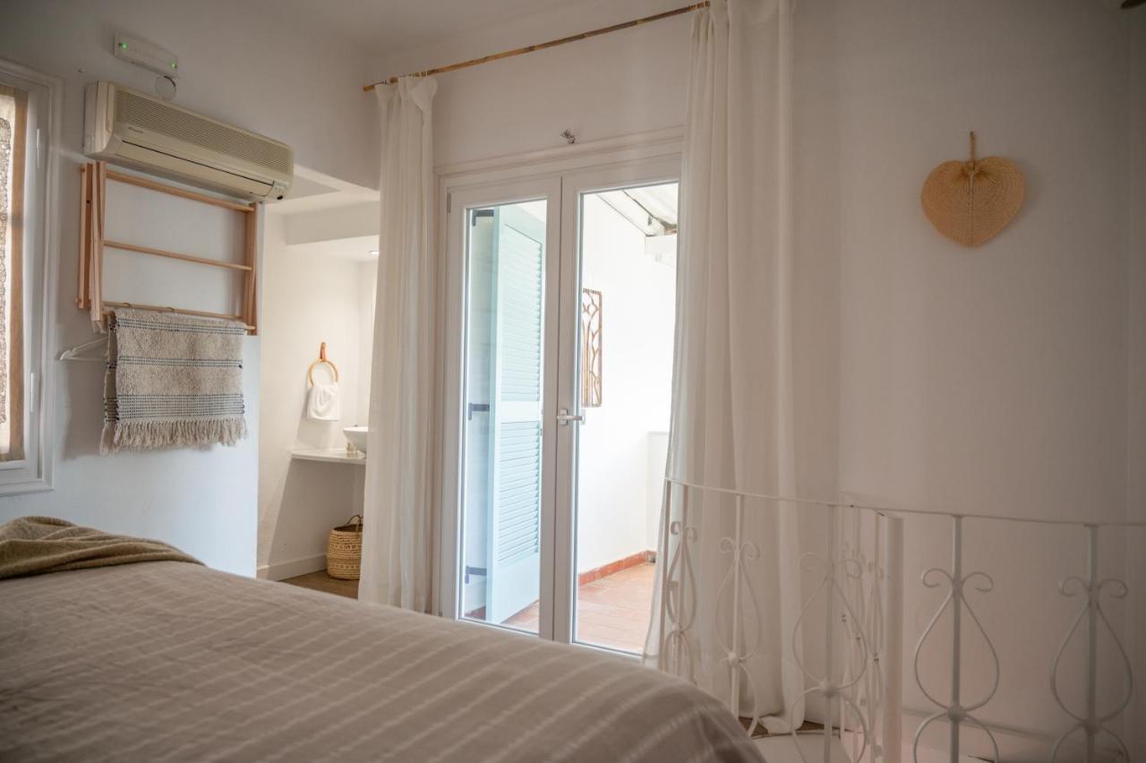 Odyssey Suites Poros Town Екстер'єр фото