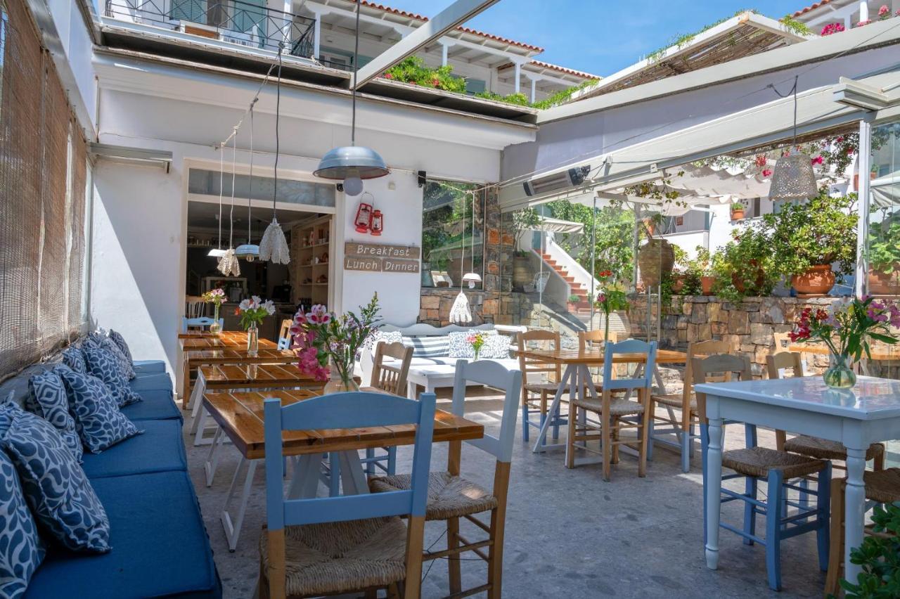 Odyssey Suites Poros Town Екстер'єр фото
