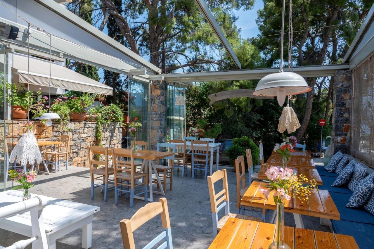 Odyssey Suites Poros Town Екстер'єр фото