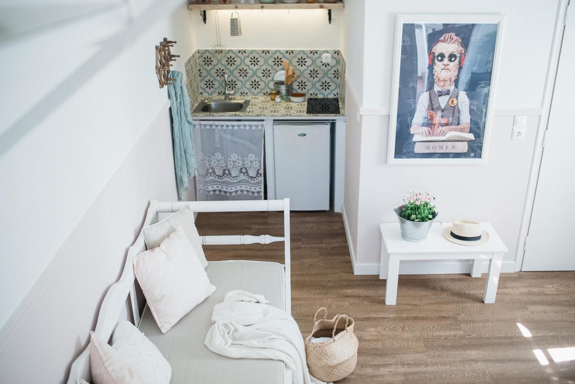 Odyssey Suites Poros Town Екстер'єр фото
