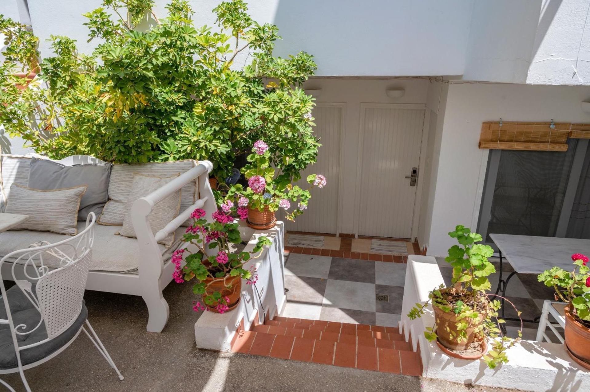 Odyssey Suites Poros Town Номер фото